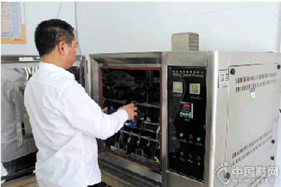 �������豸���Ь������