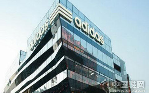 ���Ͻ���ȡ�����ж������300�ҷ��ۼ�Ь����վ