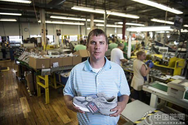 һ˫NB�˶�Ь������Ƴɵ�