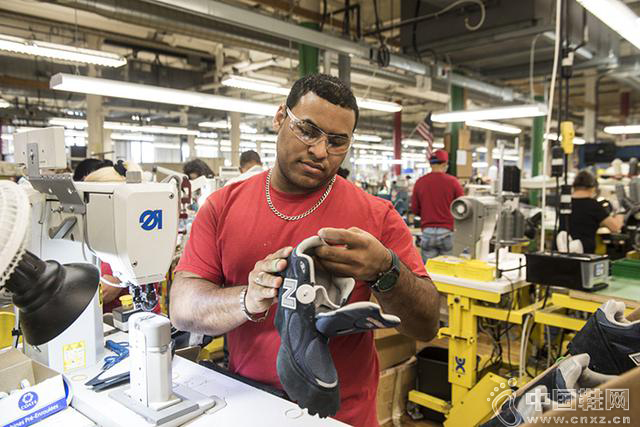 һ˫NB�˶�Ь������Ƴɵ�