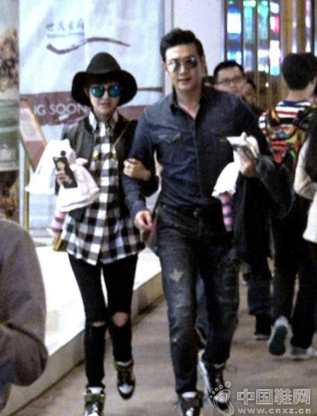 ½�㱫����ǣ�ֿ���Ӱ