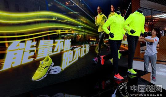 ��̤���������г� ���չ�Sprandi��Descente