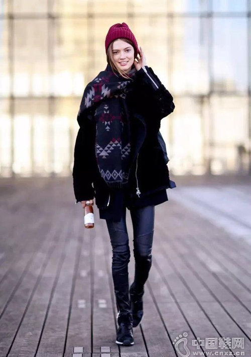 ����һ��Χ�����о����¶��״��ˣ�