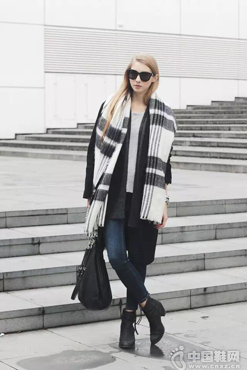 ����һ��Χ�����о����¶��״��ˣ�