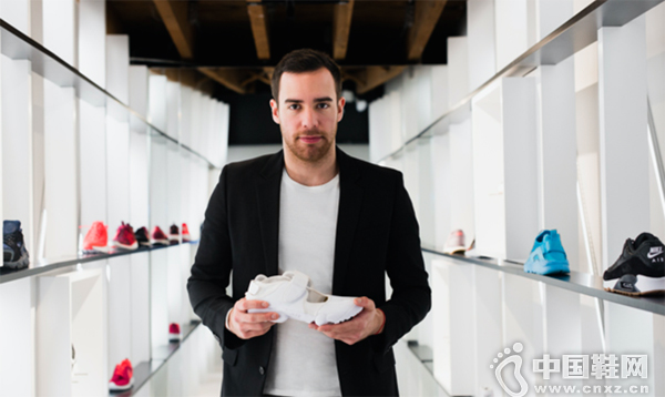 90��������ʦ��̸�˶���ʱ����β���