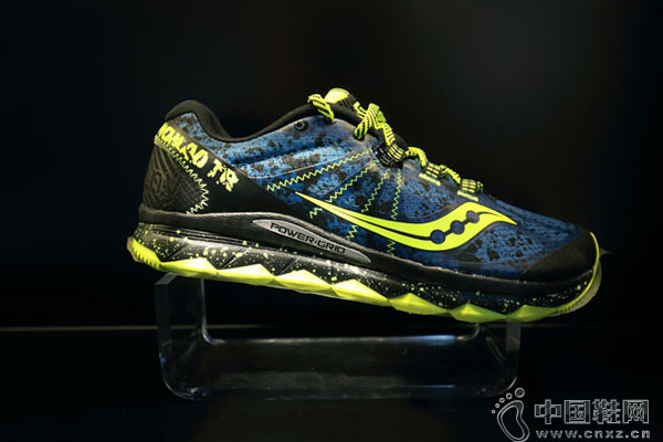 ��ЬƷ��Saucony�µ��פ�Ϻ���ɽ��԰��֮��