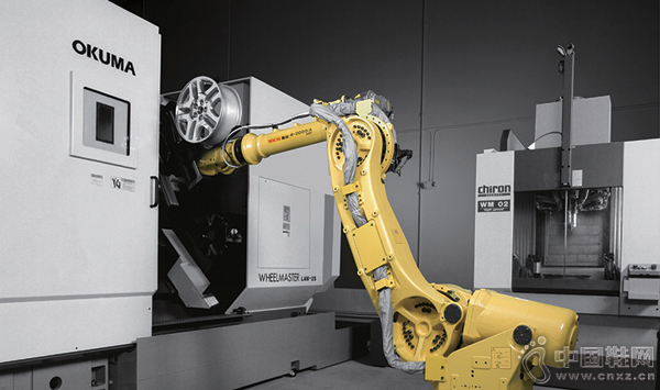 �����̨�������ߣ����������ˡ��ڼ���