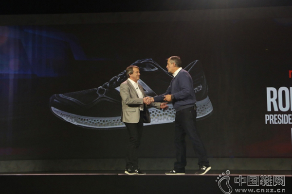 Intel ���� New Balance ���� 3D ��ӡЬ�׼���