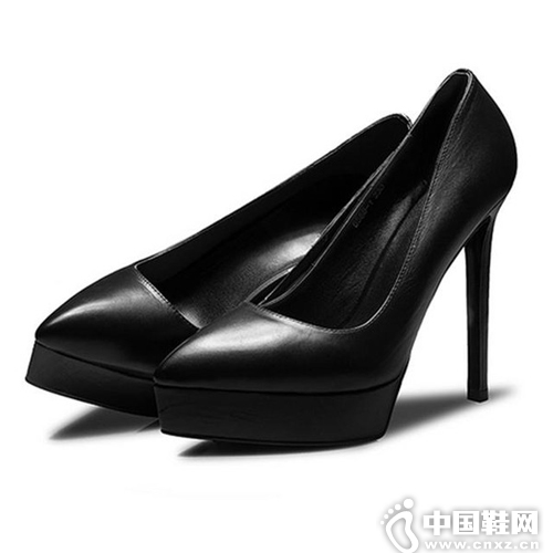 ÿ��������Ů��������Ҫһ˫��ˮ̨�߸�Ь