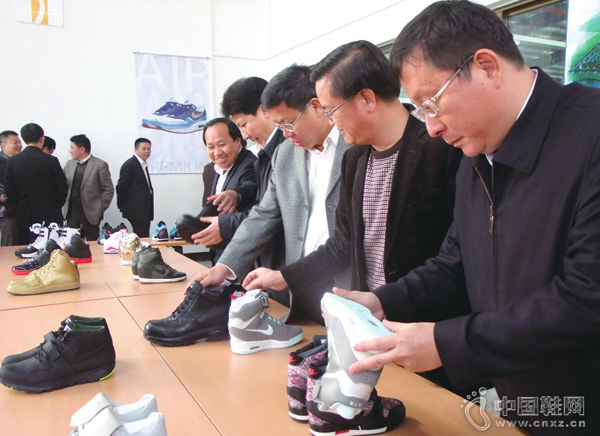 ��ݸ�˰�Ьҵ