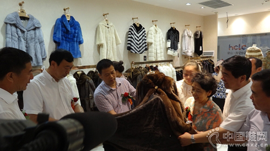 ���ɹ�Ь��ҵ�г�