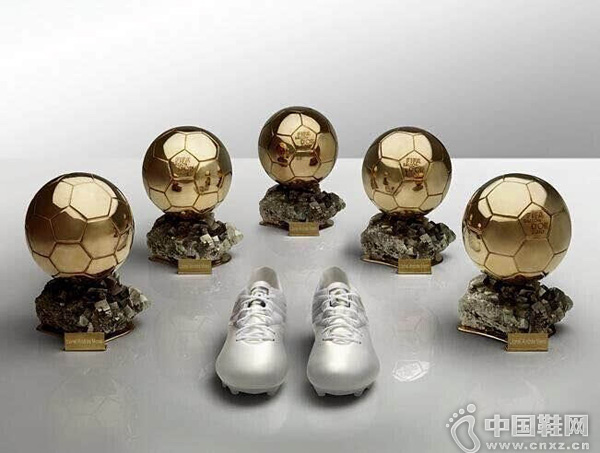 ���ϴ�˹����÷�������ר��սѥ