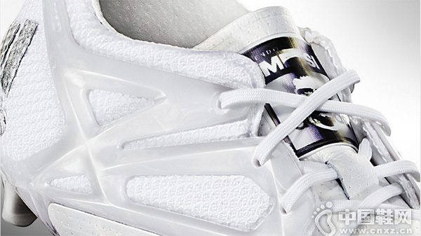 ���ϴ�˹����÷�������ר��սѥ