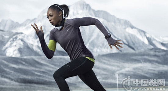 �Ϳ���ȫ��Tech Knitϵ�� ��ռ�˶��Ƽ��г�