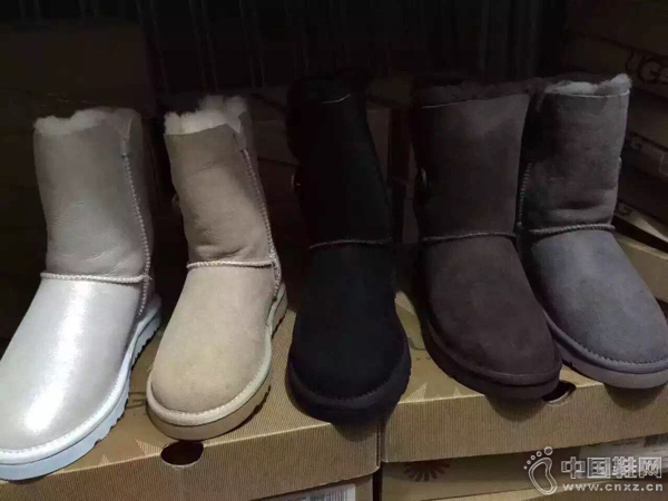 �Ĵ�����Ь������