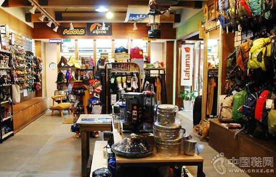 ����Ь���