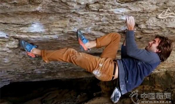 Chris Sharma�ڰ�����������8C��ʯ��·