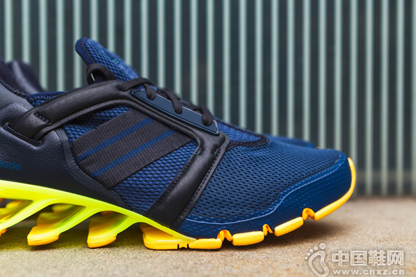 Adidas 2016����Running Springbladeϵ�еǳ�