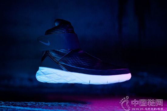���� Nike ȫ��Ь�� Swoosh Hunter