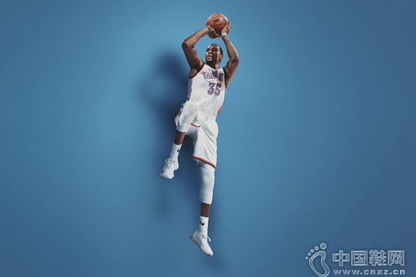 ͻ����Ƽ��ޣ�Nike ���� KD8 Elite ����Ь