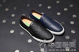 ����������Ů����Ь����һ���������С�