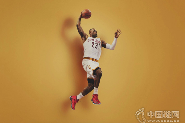 ��������֮·���Ϳ˷���LeBron 13 Elite����Ь