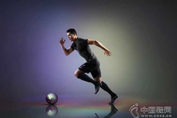 Nike Vaporϵ������AeroSwift Technology�����˶���