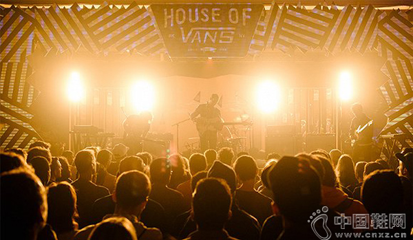 Vans��һ˫����Ь�İ������