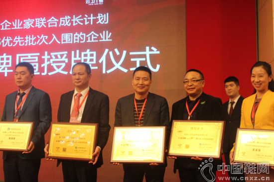 ����Ϊ���㹱����ҵ����