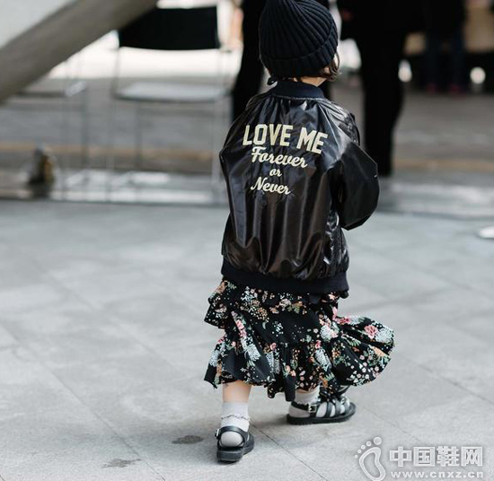 ���ĳ�����ʱװ�ܳ��⾹Ȼ��������ǣ�