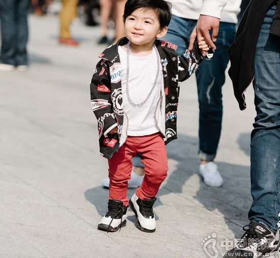 ���ĳ�����ʱװ�ܳ��⾹Ȼ��������ǣ�