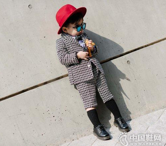 ���ĳ�����ʱװ�ܳ��⾹Ȼ��������ǣ�