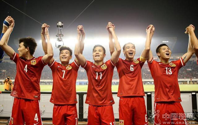 8Сʱ!�����ݾ�����Ϯ��12ǿ�� Ϊ���籭����