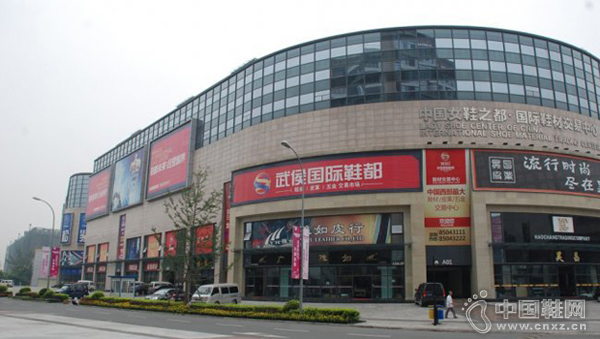 �ɶ����ŮЬ֮��