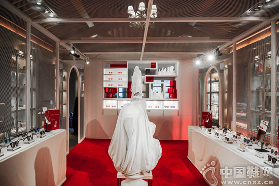 GENTLE MONSTER ��۵�