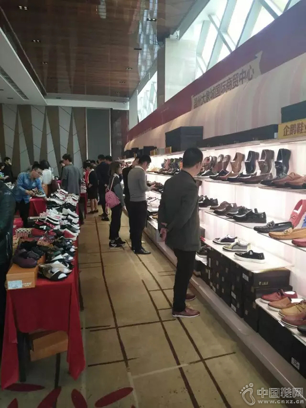 ����Ͱ�ʵ����ҵȺ��Ьѥ��ҵ����ѡƷ�ᡱ