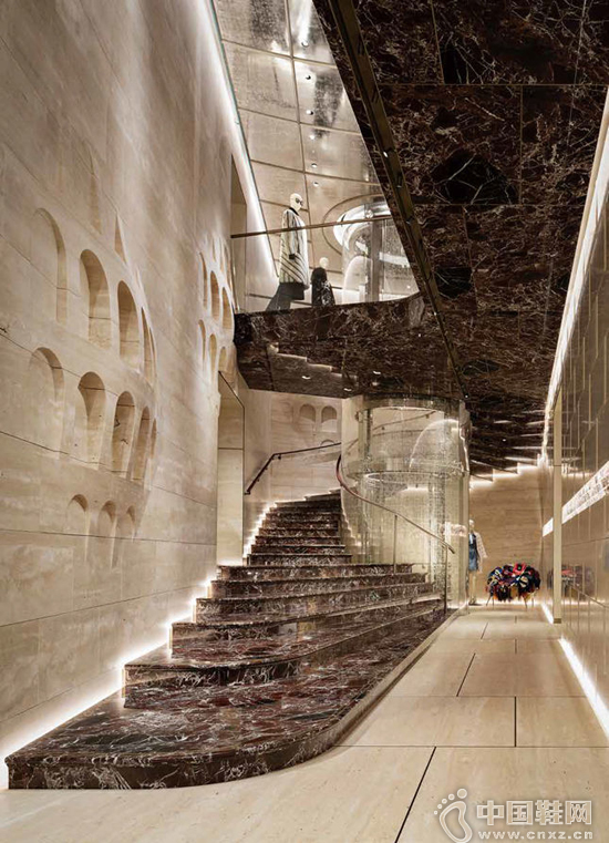 FENDI �����콢��