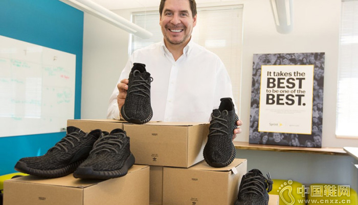 CEO���ֳ�ŵ��Sprint����Ա���յ�Yeezy BoostЬ��