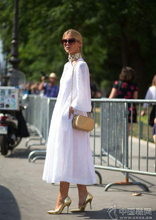 All-white������