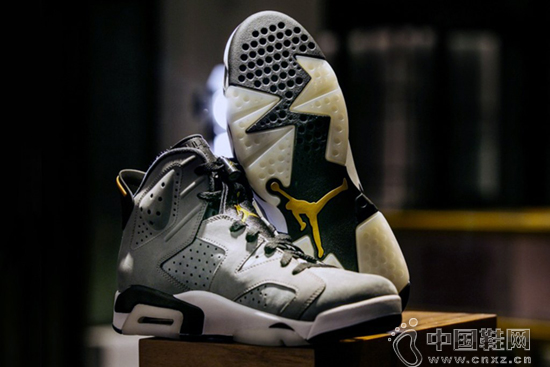 ����һ˫��Trophy Room �ͳ����� Air Jordan 6