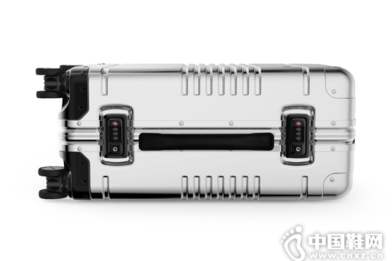 ��� OK��Arlo Skye �޶������� Carry-On 