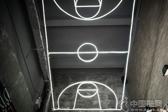 Snkrholic ������ǵ�