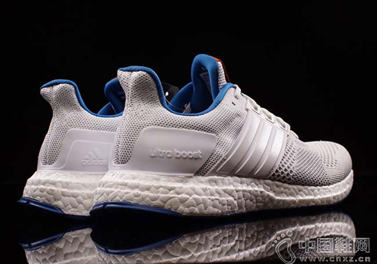 Adidas �Ƴ� Ultra Boost ST ȫ����ɫ