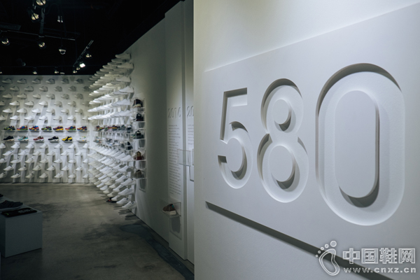 New Balance 580ϵ��20�������Pop-up Gallery