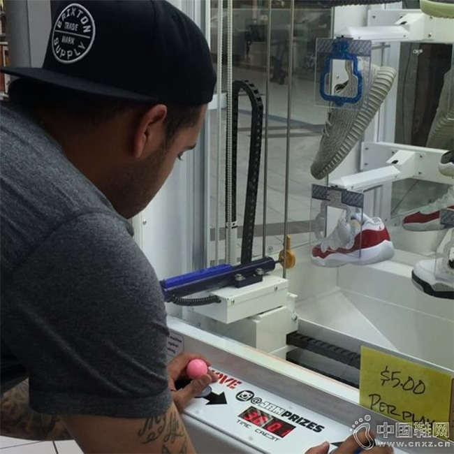 15��Ԫ���ܻ���һ˫��Ʒ��Air Jordan 12 ��