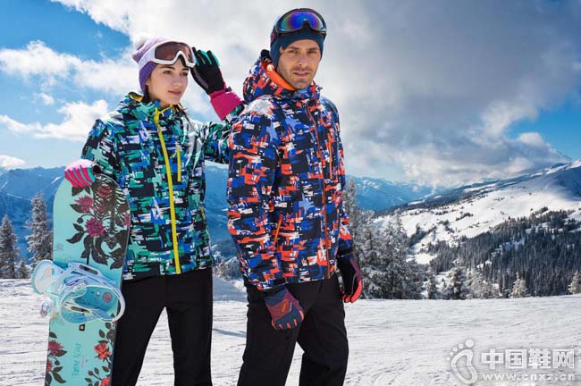 ˼���ֻ���Ь