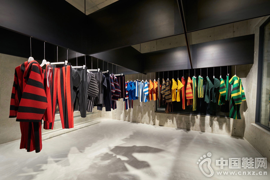 Issey Miyake Homme Pliss��