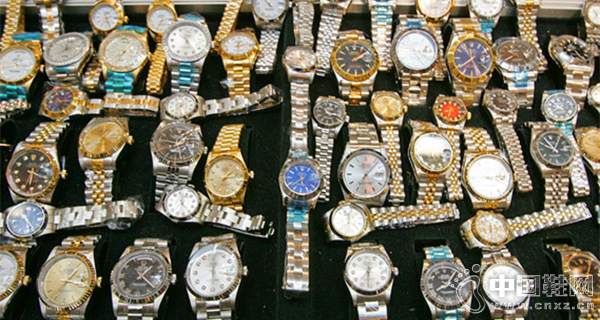 ��װ�����Ρ��ֱ��Լ��鱦ռ���ļ�ð��Ʒ�ϴ����