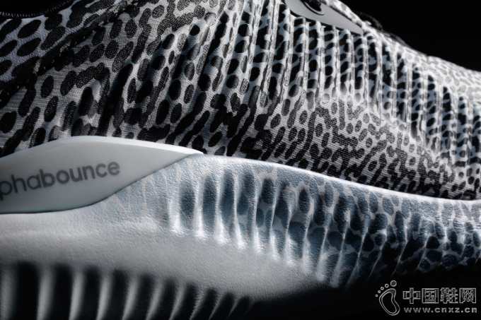 �����Ƴ�ȫ�����AlphaBOUNCE
