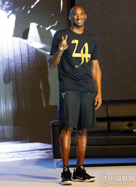 �Ʊ��Ͻ�ʾ�� Kobe 11 Elite ��GCR�� ��ɫ